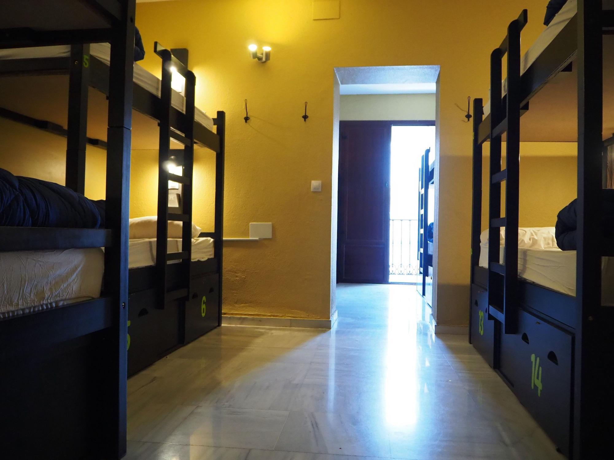 Oasis Mochileros' Palace Hostal Sevilla