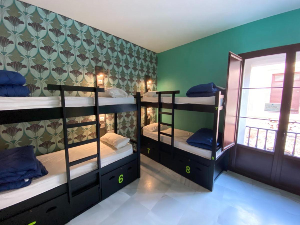 Oasis Mochileros' Palace Sevilla